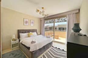 Homey 2 BDR w Rooftop Mangroovy Free Pool & Beach Access